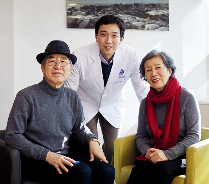 소세포 폐암 이겨낸 모범생 환자 현정숙 씨와 따듯한 주치의 윤홍인 교수